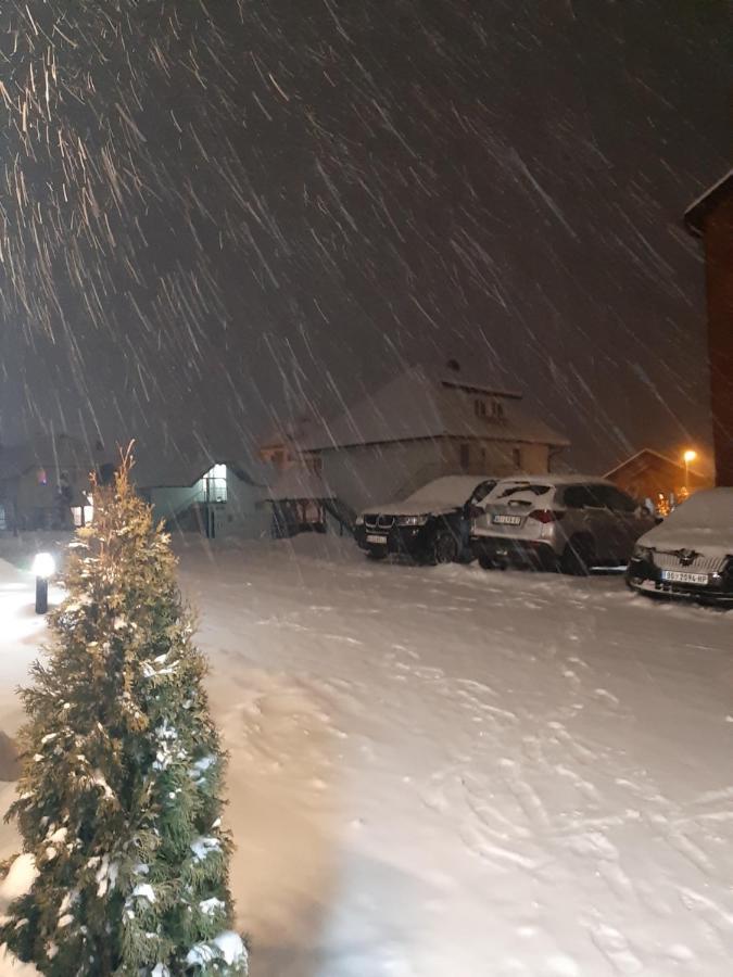 Narcis 17 - Novonamesteni Apartman Sa Prelepim Pogledom Na Tornik Zlatibor Extérieur photo